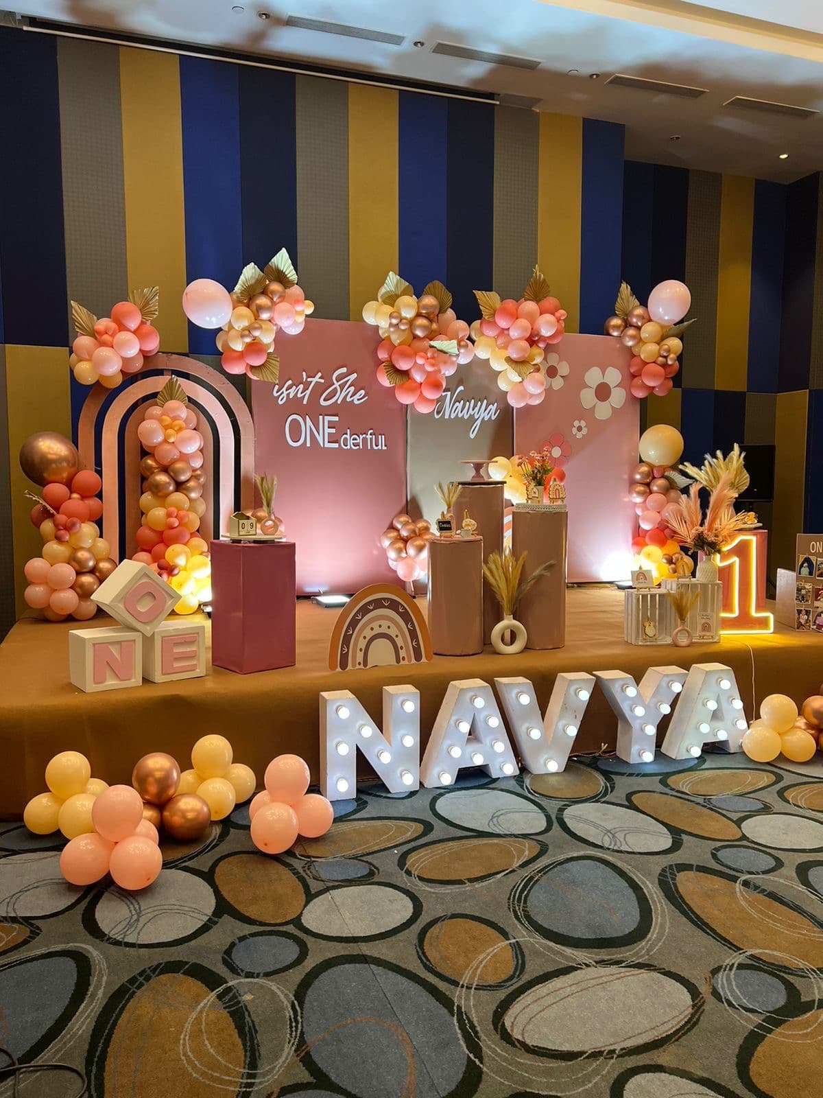 Birthday décor · floral