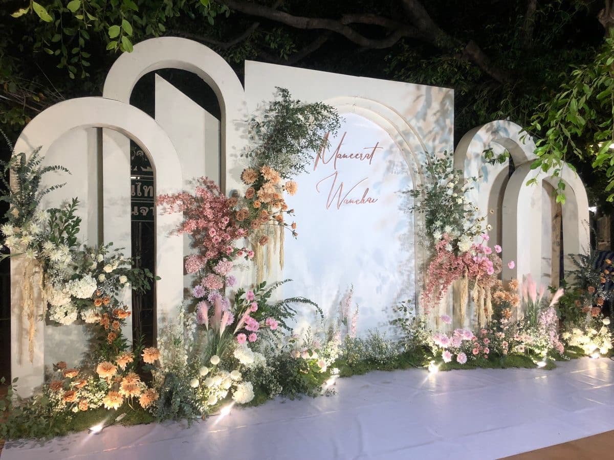 Reception couple entry