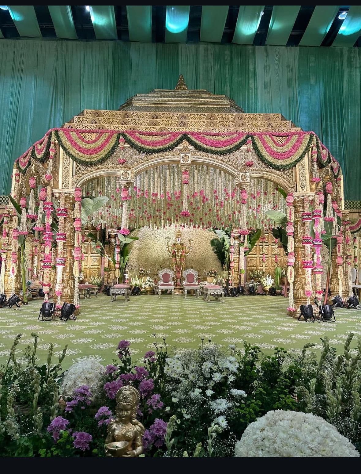 Wedding portrait · candid frame